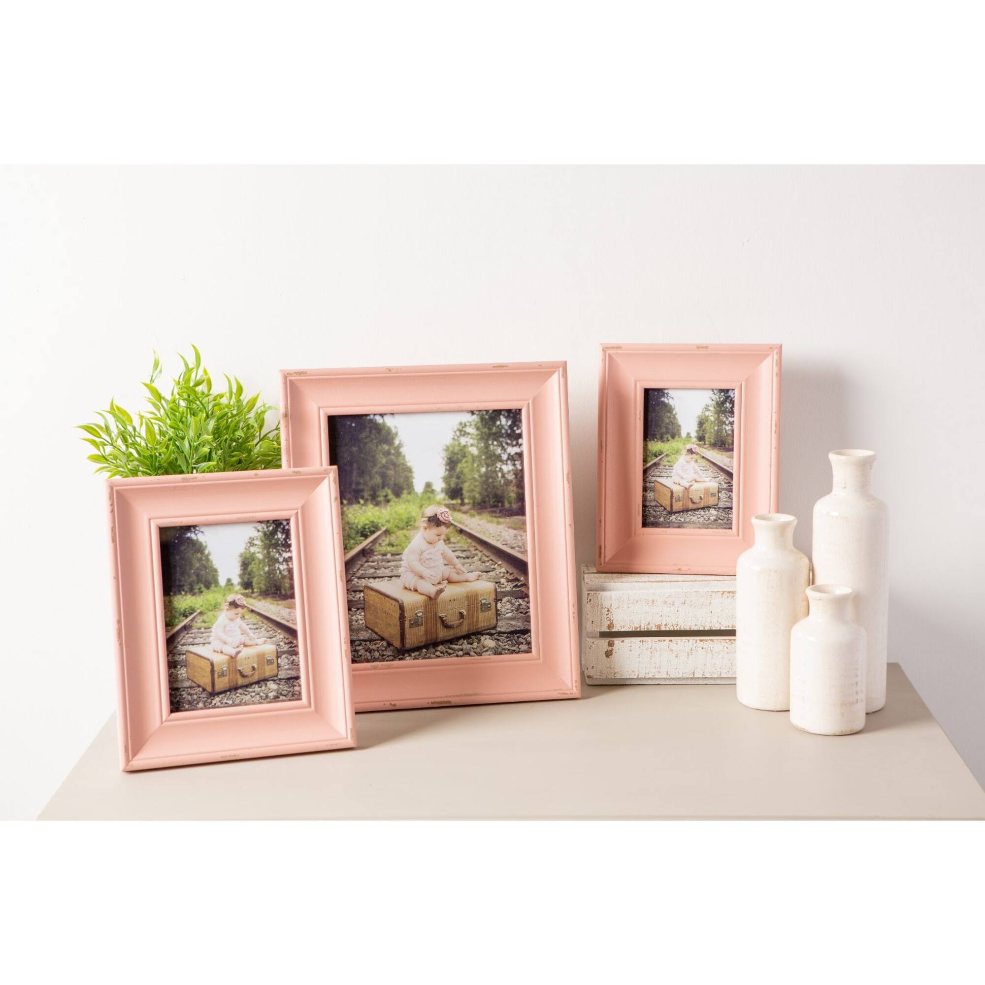 DII® Blush Distressed Farmhouse Frame